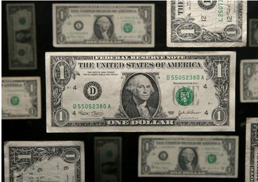 期货合约的交割时间对交易策略有什么影响？