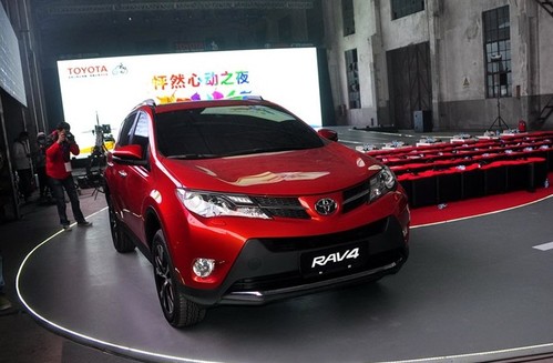 如何评估汽车的车内空间舒适度？